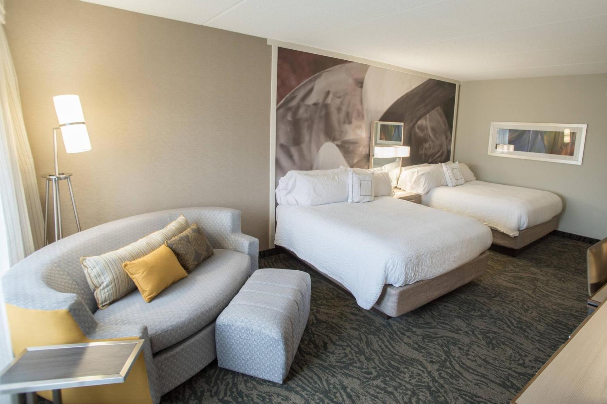 Courtyard By Marriott Hickory Hotel Екстериор снимка